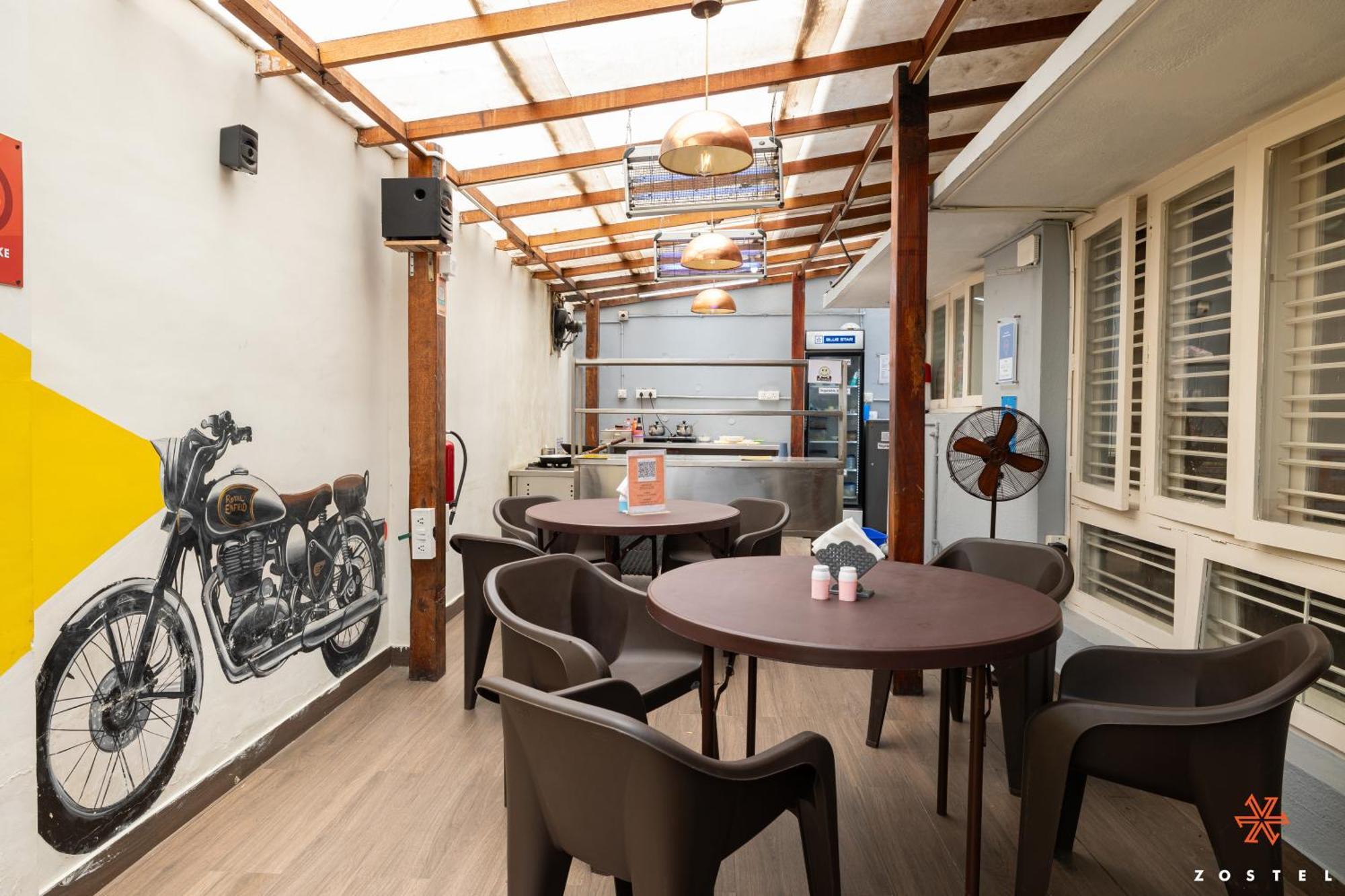 Zostel Bangalore- Indiranagar Екстер'єр фото